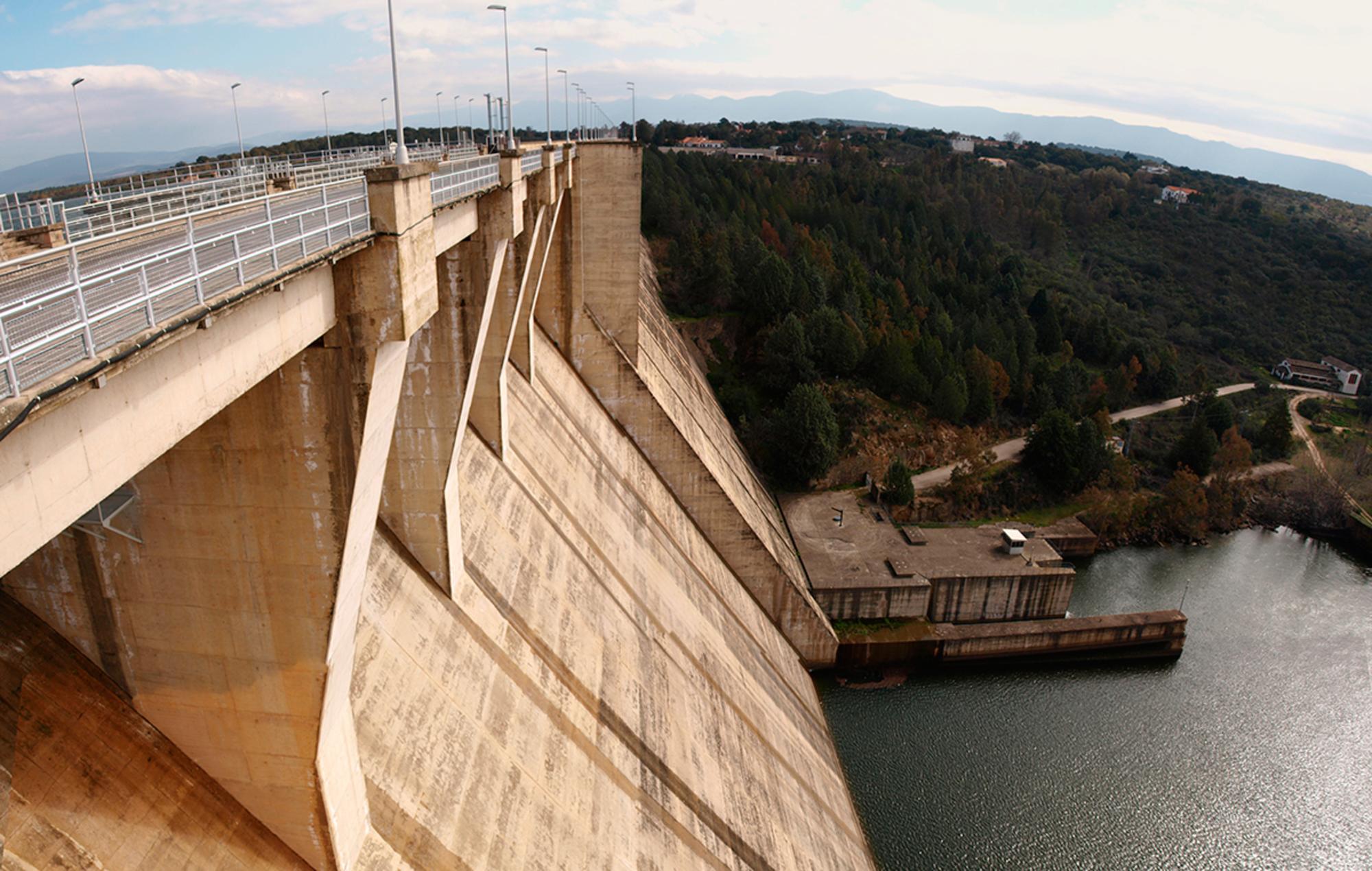 Presa Gabriel y Galán
